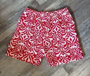 NWOT Soho Apparel Women’s Red Floral Shorts size M